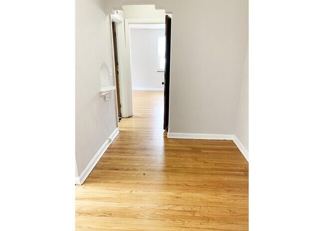 Photo - 950 Ludlow Ave Unidad 950-01