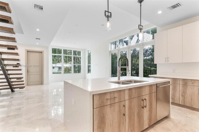 Photo - 3406 Ponce de Leon Blvd