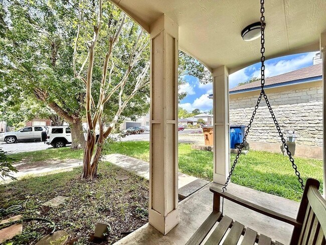 Photo - 806 Minturn Ln