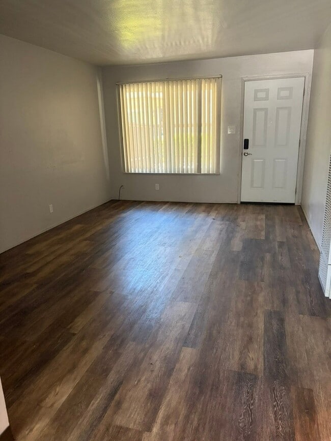 Photo - 320 Franciscan Ct Unit 7