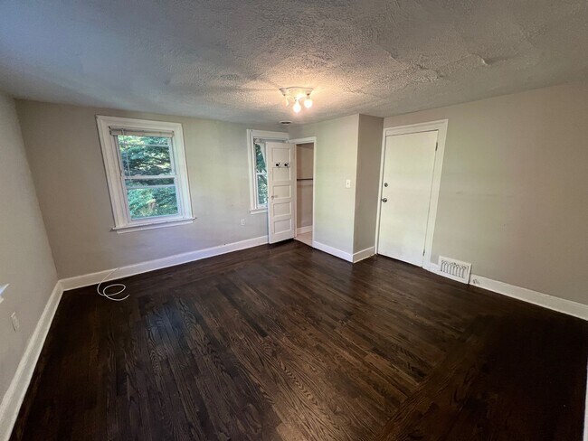 Photo - 70 William St Unit 70-2R