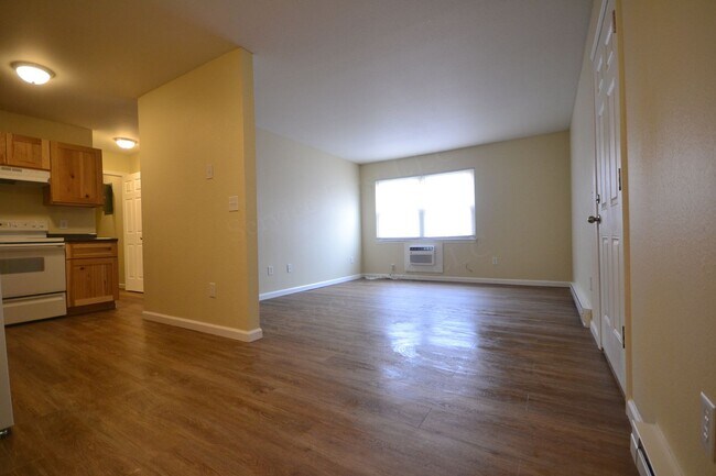 Photo - Marshfield Apartments Unit 103