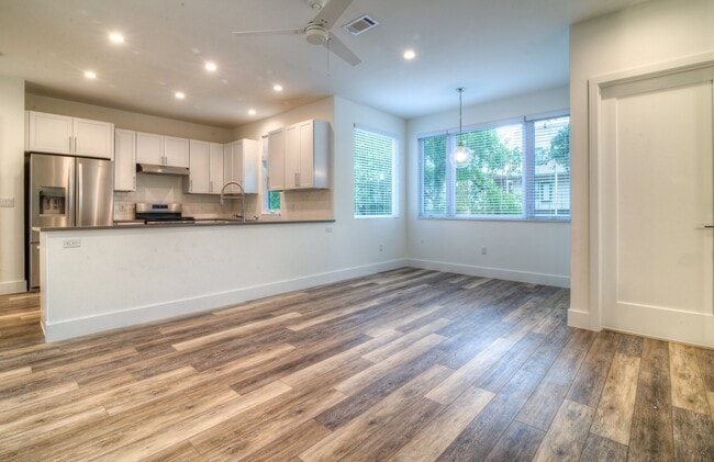 Photo - 3111 Walling Dr