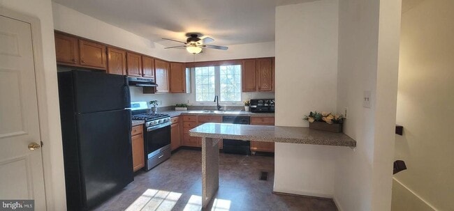 Photo - 10 Woodfield Dr