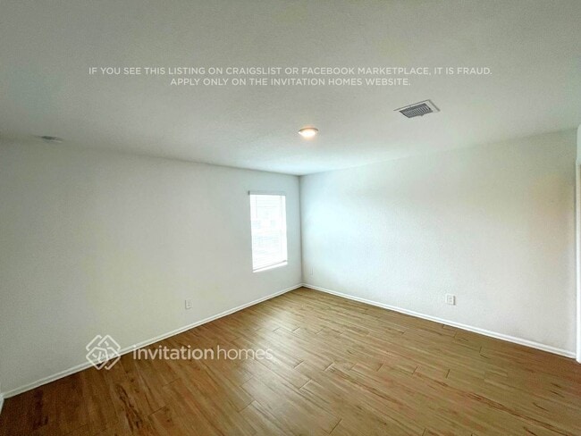 Photo - 18739 Mercer Fls Dr