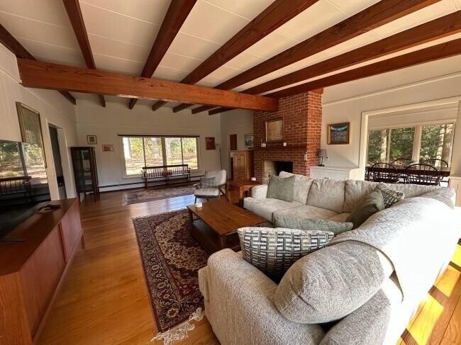 Photo - 9 Wampanoag Cir