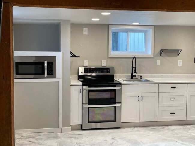 Photo - 1315 S Pine St Unit C