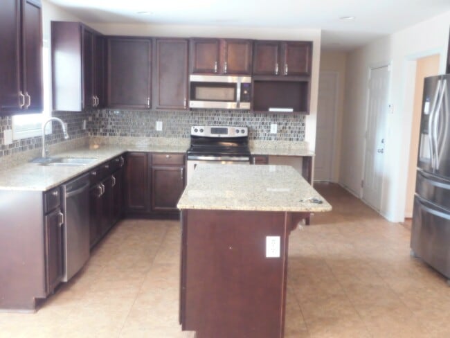 Photo - 70 Kelsney Ridge Dr