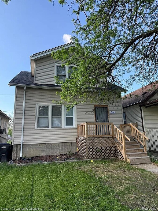 Photo - 7130 Julian St