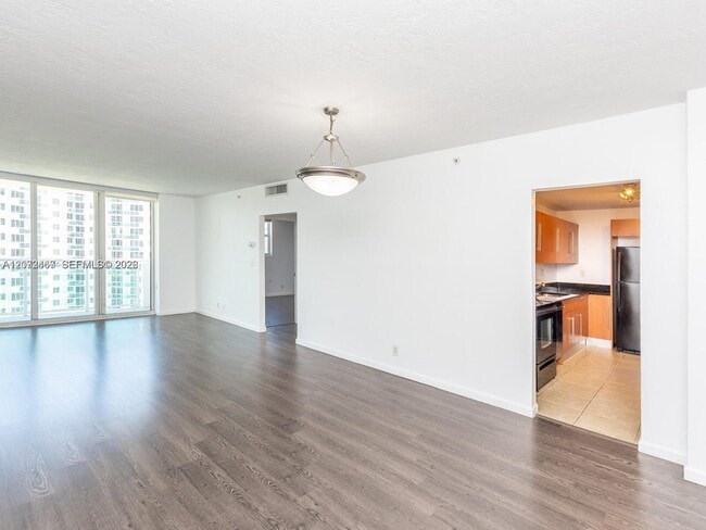 3000 S Ocean Dr Unit 922