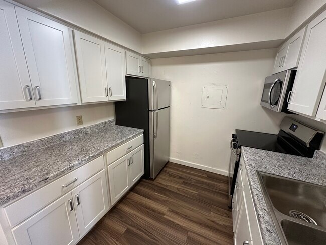 Photo - 228 Langdon St