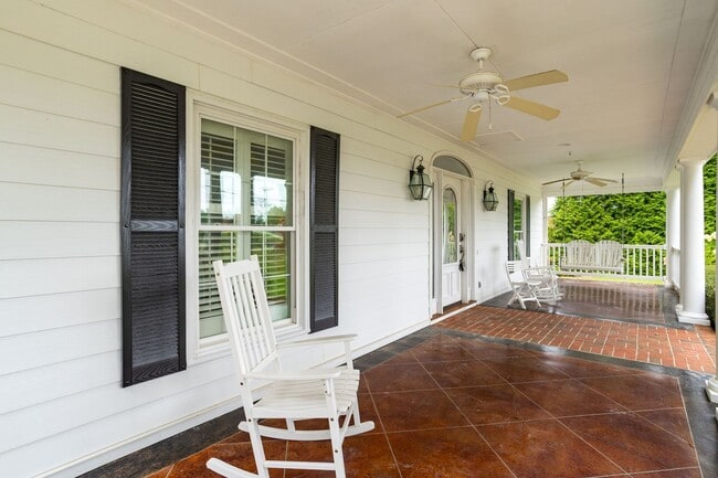 Photo - Classic Country Club Elegance