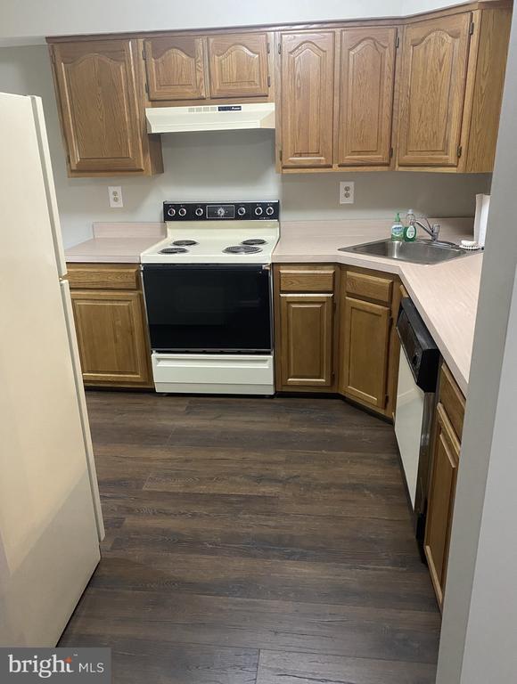 Photo - 213 Allens Ln