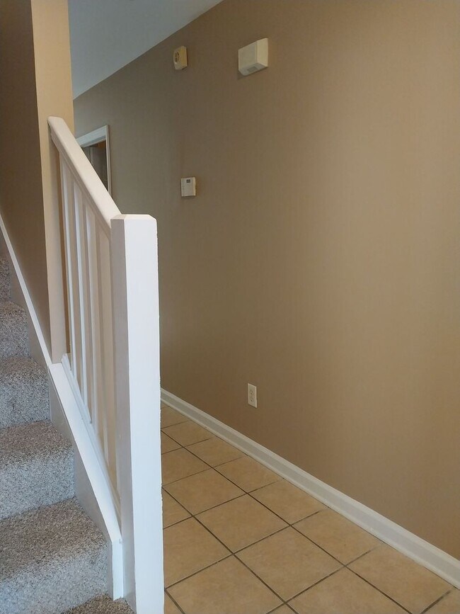 Photo - Cute townhome with 3 bd / 2.5 Bath