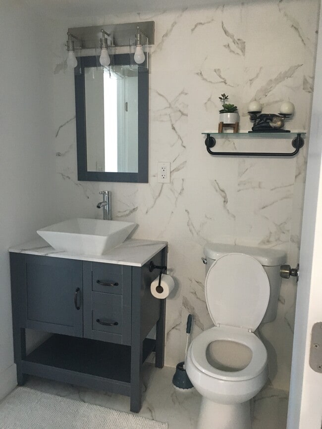 Photo - 2154 W 60th St Unit #12213