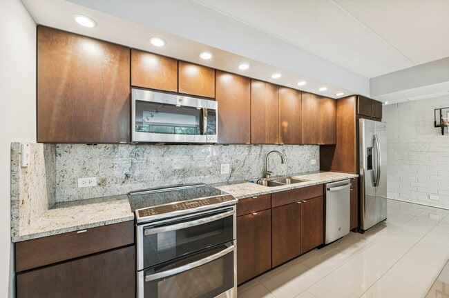 Photo - 630 Vernon Ave Unit 10