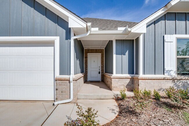 Photo - Modern New Construction in gated Delmar La...