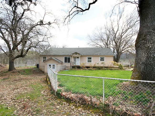 Photo - 734 Powell Creek Rd