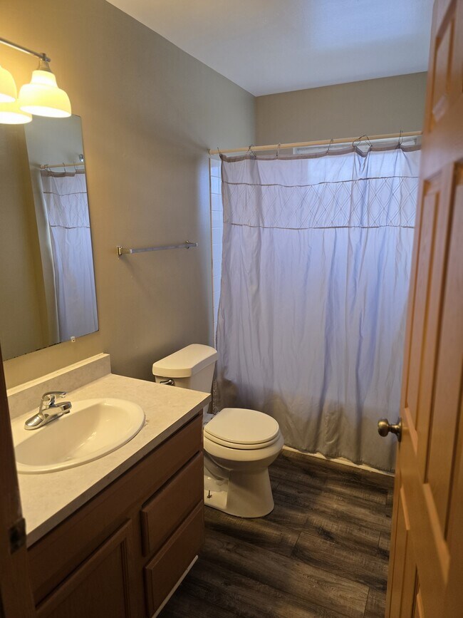 Photo - 94 E Montcalm St