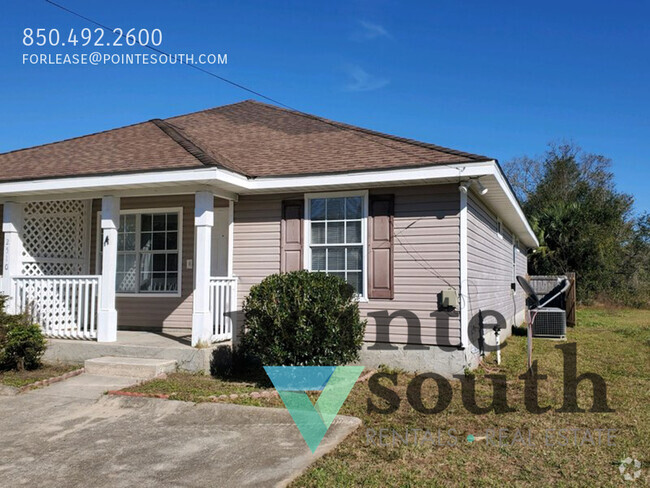 Building Photo - Dashing Duplex near Downtown Pensacola! Unit A Rental