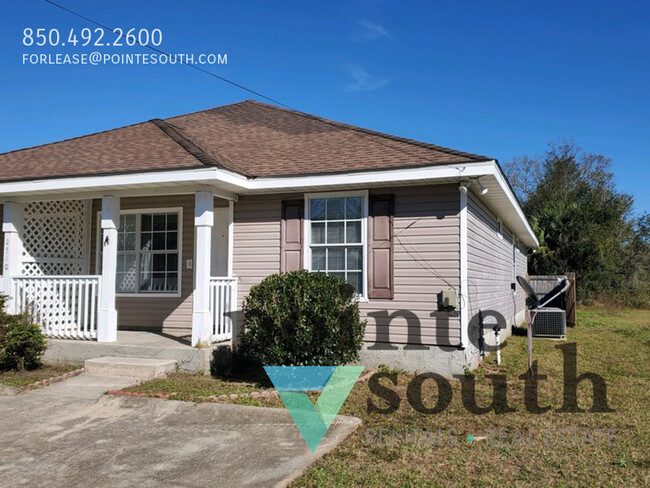 Dashing Duplex near Downtown Pensacola! - Dashing Duplex near Downtown Pensacola! Apartment Unit A