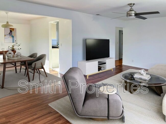 Building Photo - 2706 Gates Ave Unit #B Rental