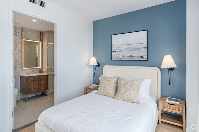 2BR, 1BA - 775SF - Bedroom