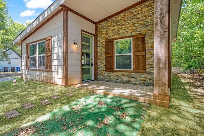 Photo - 1011 W Hull St