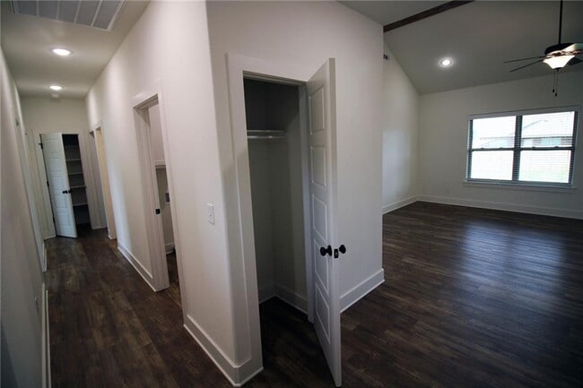 Photo - 851 Petit Jean St