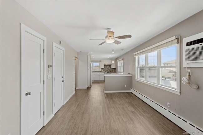 Photo - 31 Julian Pl Unit 2