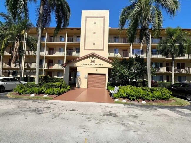 Building Photo - 1301 SW 142nd Ave Unit 104-H
