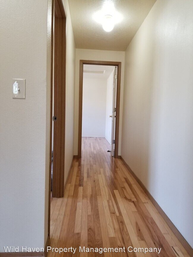 Photo - 3 br, 1.5 bath House - 929 S. School St - ...