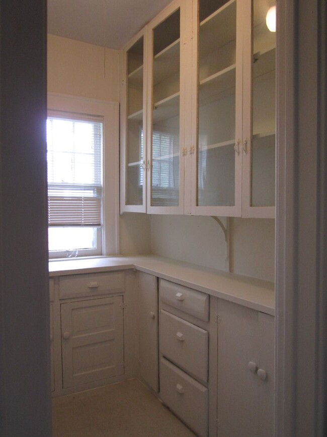 Photo - 744 Allen St Unit Apt 2