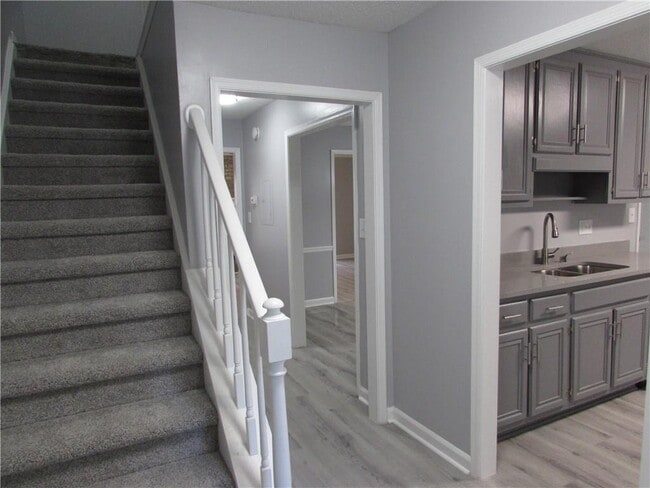 Photo - 1774 Twin Brooks Dr SE