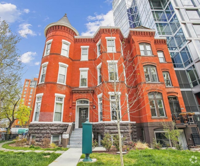 Building Photo - 459 Massachusetts Ave NW Unit 24 Rental