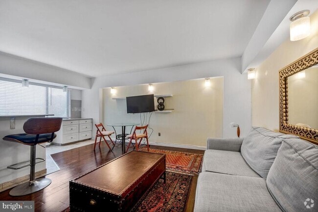Building Photo - 3701 Connecticut Ave NW Unit 411 Rental