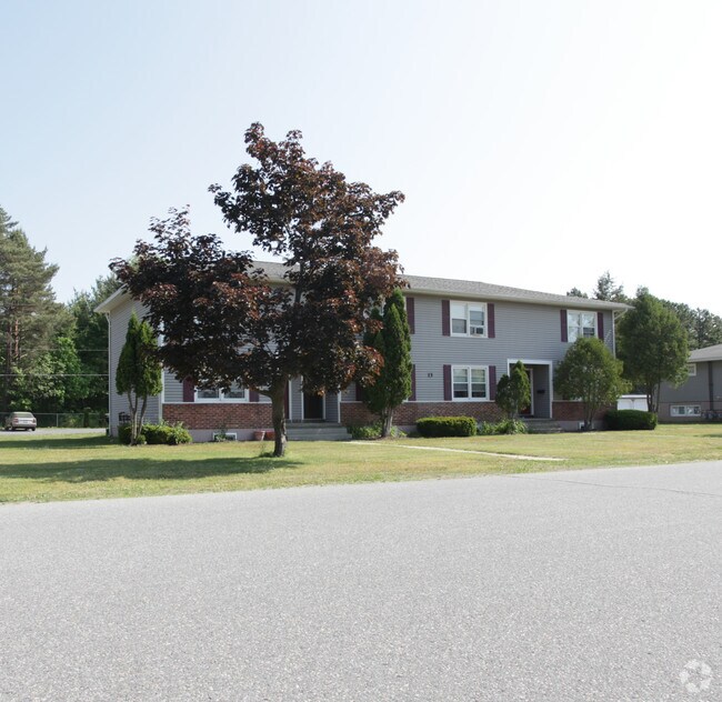 Photo - 6-15 Manor Dr