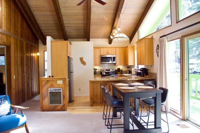 Photo - Introducing Your Ideal Retreat in a Prime Location!