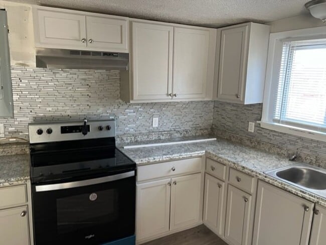 Photo - 136 N Spring St Unit Apt 1