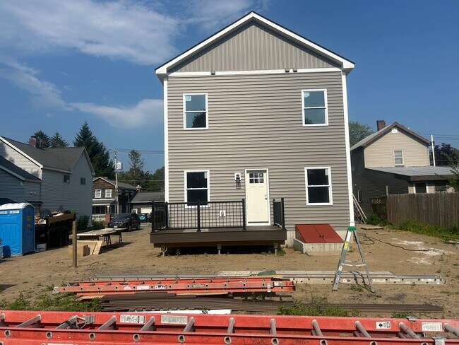 Photo - 139 Elm St Unit 1