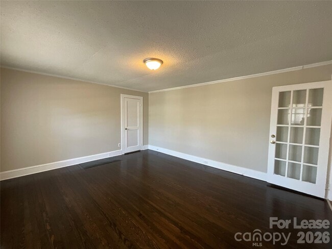 Photo - 94 Wilkinson Ct SE