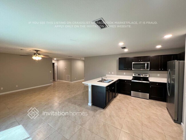 Photo - 682 NW Floresta Dr