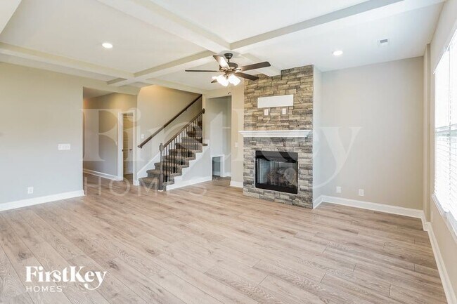 Photo - 623 Alvin Rd