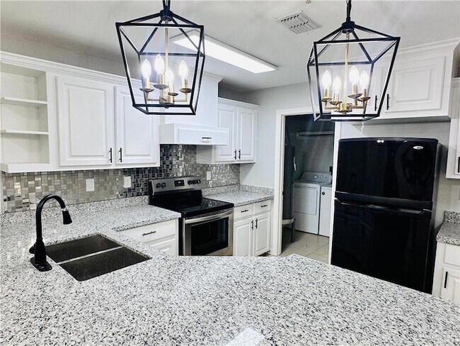 Photo - 213 S 49th St