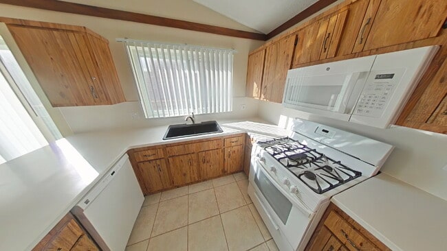 Photo - 12957 Canterbury Dr