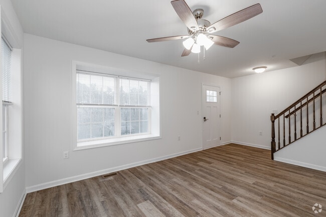 4BR, 2.5BA - 1,820SF