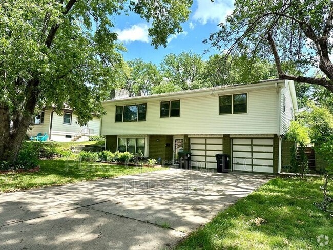 Building Photo - 1817 N 78th St Rental