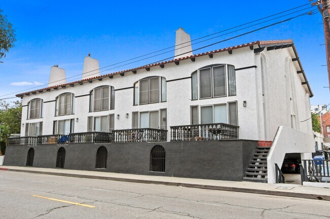 33 Eastwind