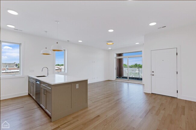 Photo - 3545 W Belmont Ave Unidad 2