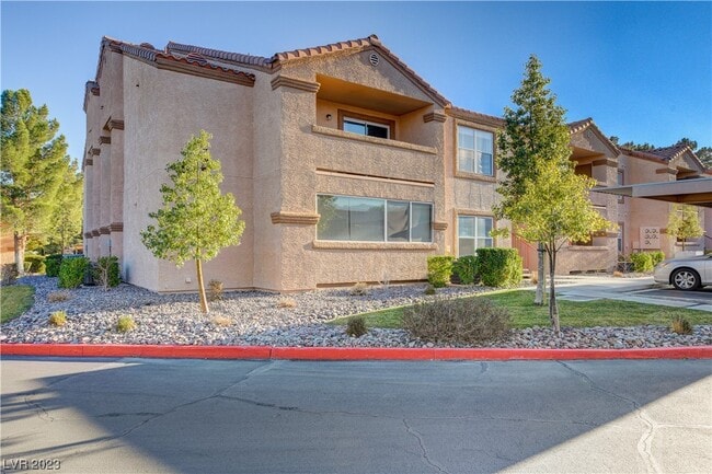 Building Photo - 1150 N Buffalo Dr Rental